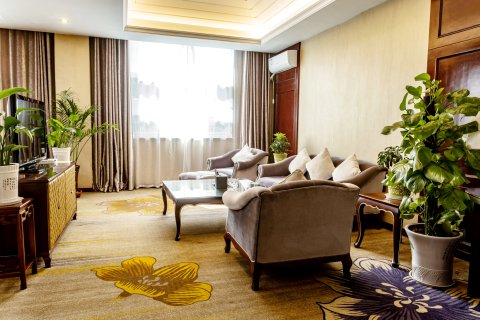 唐河东正蓝湾国际饭店