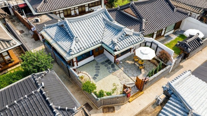 Jeonju Gamseung Hanok Haru