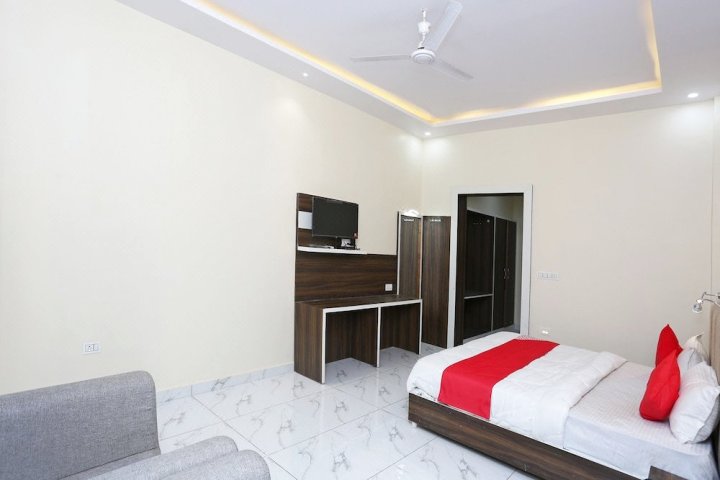 OYO 41721 Hotel Lal Havelii