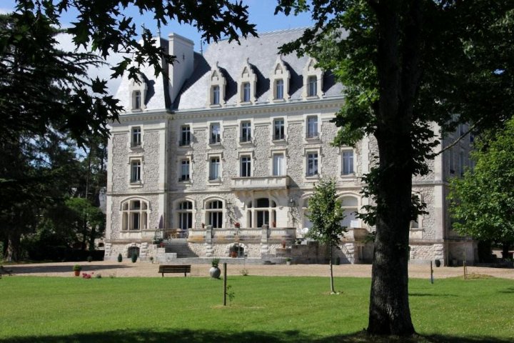 格尔法特城堡酒店(Chateau du Gerfaut)
