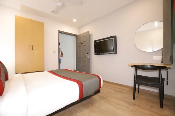 Qotel Hotel la Serene Gagan Vihar