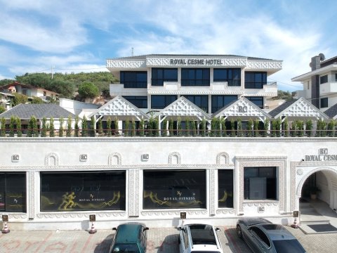 皇家切什梅酒店 - 限成人(Royal Cesme Hotel - Adults Only)