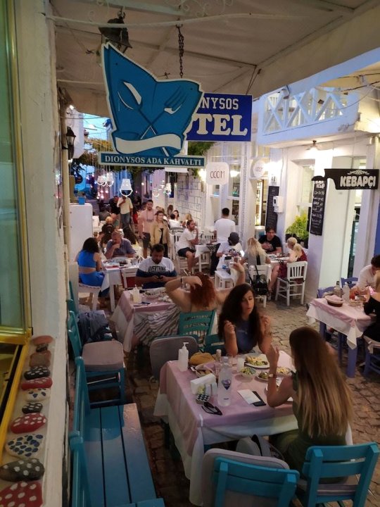 Dionysos Otel & Restoran & Ada Kahvaltı