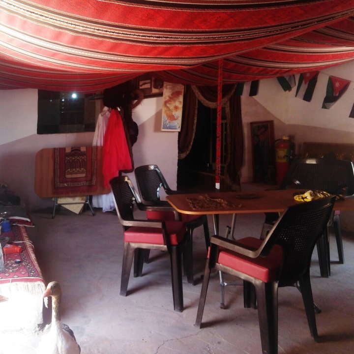 瓦迪拉姆贝都人因玛拉科特民宿(Wadi Rum Bedouin B&B Malakot)