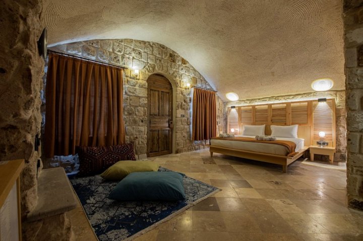 Cappadocia Hobbit House