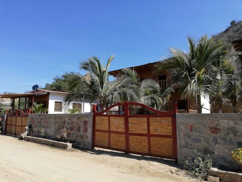 卡莱塔格劳平房酒店(Bungalows Caleta Grau)