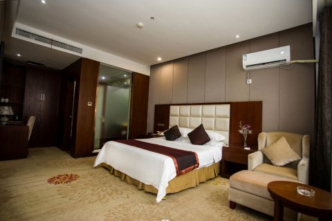 海悦大酒店(鄢陵翠柳路店)