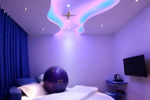 隆回爱吾久久主题宾馆