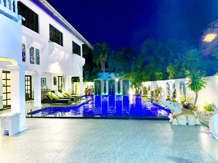 芭提雅弯弯别墅酒店(Wan Wan villa Pattaya)