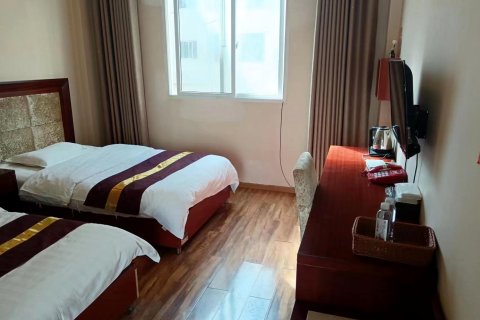 白玉华藏大酒店