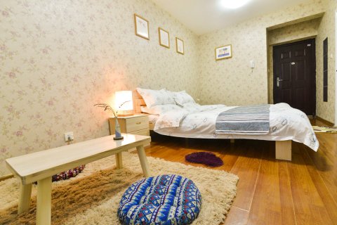 兰州橙子主题公寓(兰州中心省博物馆店)