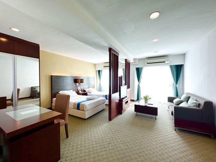 South China Sea Place Premier Suites by Ssvc