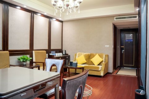 岳池豪庭假日酒店