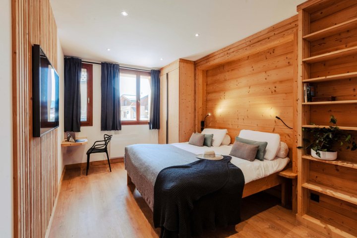 Alpi Cozie - A Luxury Apartment for 12 Persons in the Heart of Montgenevre