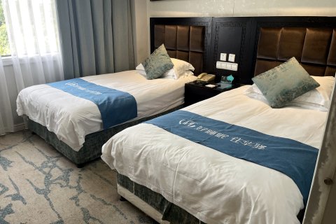 如家华驿精选酒店(衢州开化根宫佛国店)