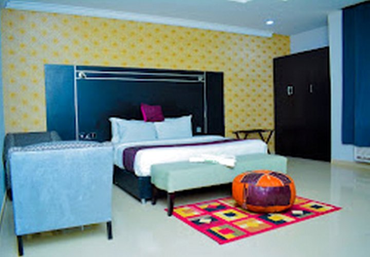 Monarchs Luxury Palace Hotel(Monarchs Luxury Palace Hotel)