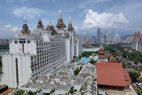 西双版纳七彩曼景度假酒店(告庄星光夜市店)