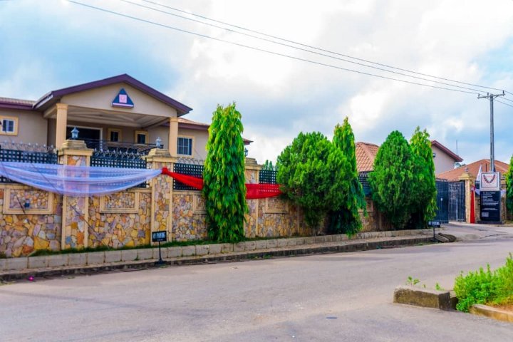 Flourish Hotel Akure(Flourish Hotel Akure)