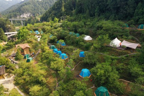 十二背后清溪峡山庄