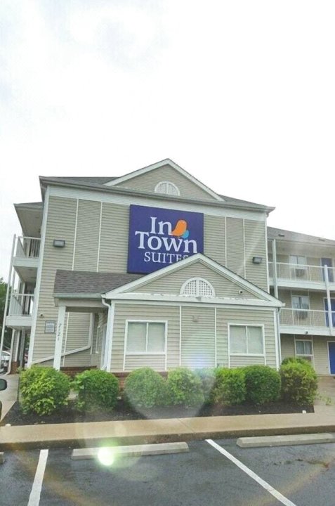 InTown Suites Extended Stay Louisville KY - Preston Hwy