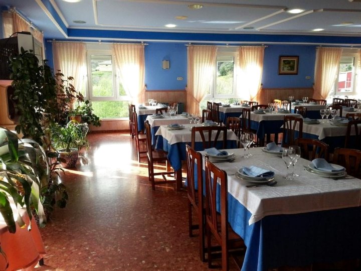 伯特耶拉餐厅酒店(Hotel Restaurante Pertierra)