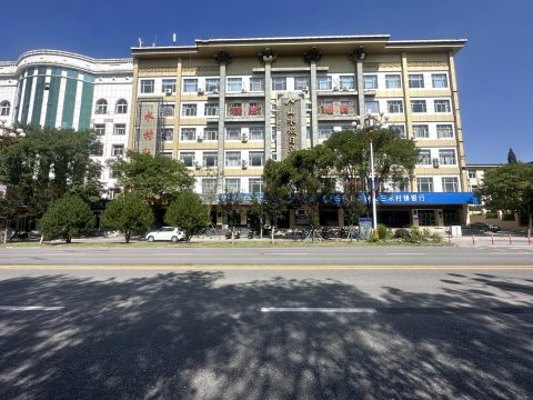 如家派柏云酒店(新阳西街阳城二中店)