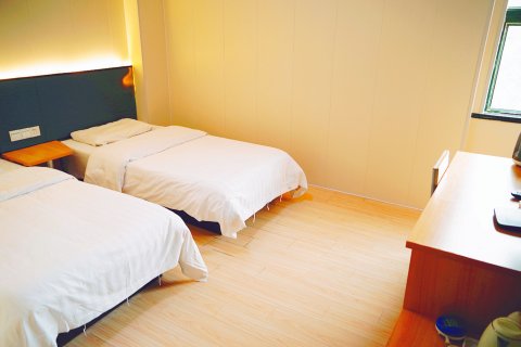 青岛宿悦优享酒店(青岛流亭综合商务区店)