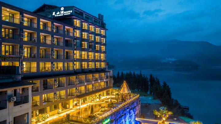 瓦山湖温泉酒店