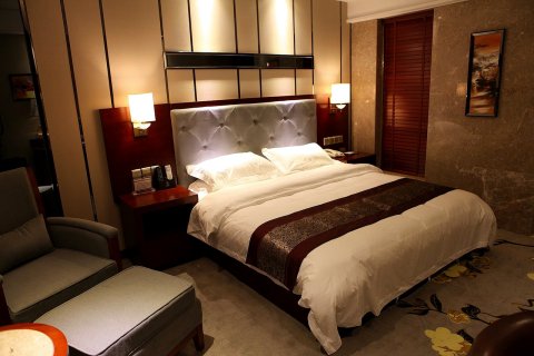 六安尚岛之恋假日酒店