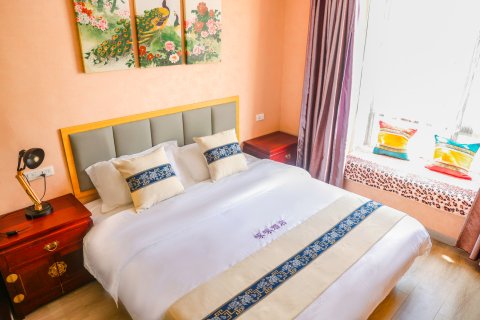 腾冲市啄啄民宿