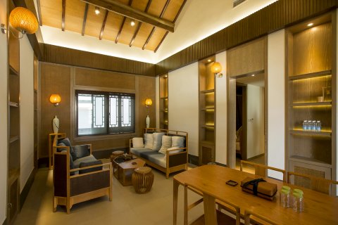 极白帐篷客溪龙茶谷酒店