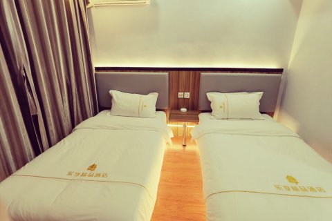 阜城乐享酒店(阜百商厦店)