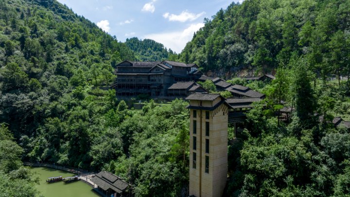 乌江寨峡谷酒店