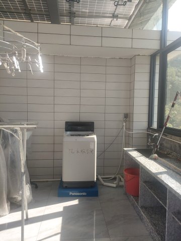 南山中学大门口阳光公寓(大田路分店)