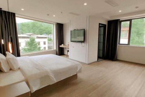 平武爱琴海酒店