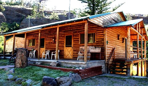 黄石溪畔酒店(Creekside Lodge at Yellowstone)