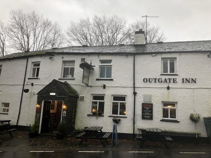 外门旅馆(The Outgate Inn)