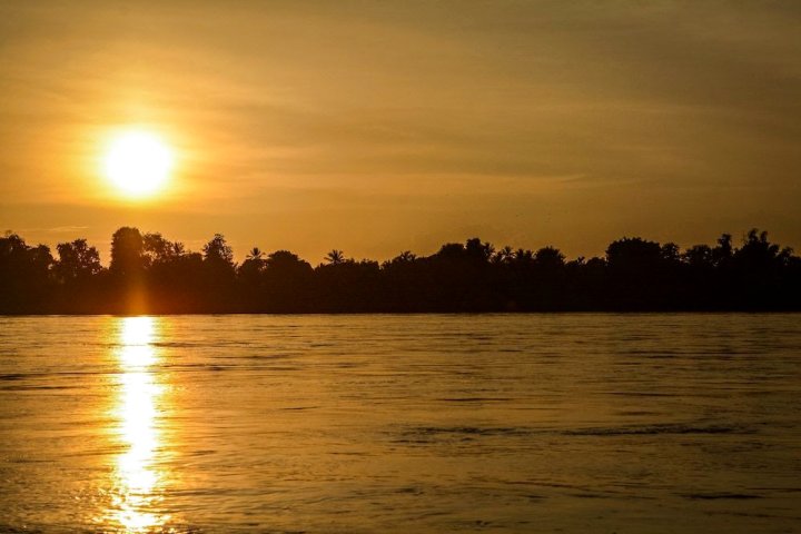 瓦特胡游轮酒店(The Vat Phou Cruise)