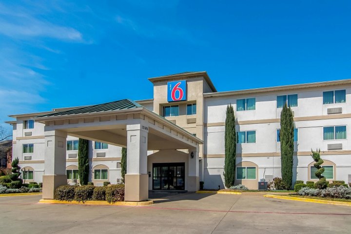 Country Inn & Suites Dallas Central