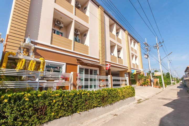 华欣安纳尼亚公寓酒店(Ananya Apartment Hua Hin)