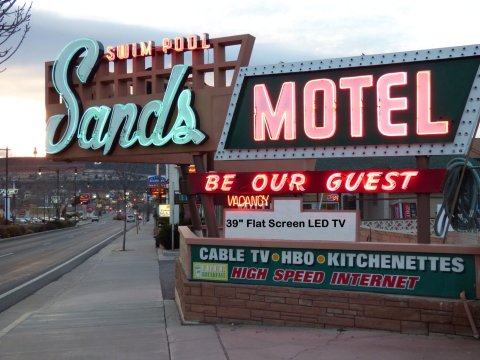 桑兹汽车旅馆(Sands Motel)