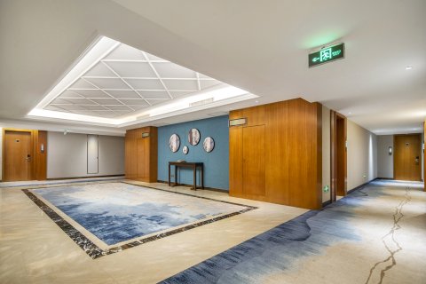 世纪精华大酒店(榆林高新万达广场店)