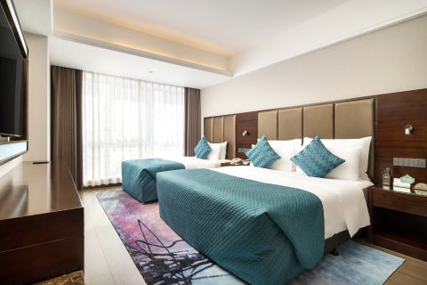 世纪精华大酒店(榆林高新万达广场店)