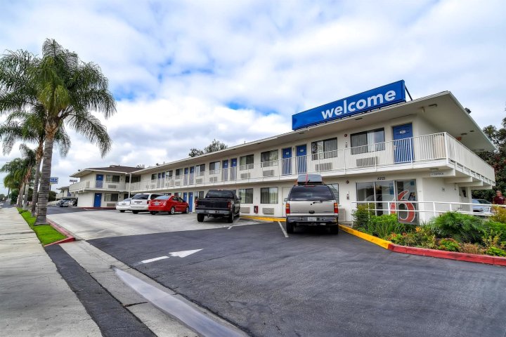 Motel 6 Whittier, CA - Los Angeles