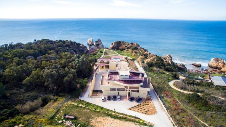 阿尔沃鹦鹉螺别墅旅馆(Villa Nautilus Alvor)