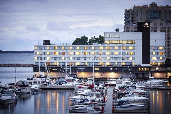 Radisson Hotel Kingston Harbourfront