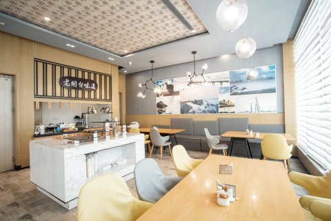 烟台金沙滩亚朵酒店