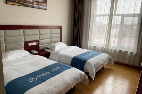 如家华驿酒店(乌拉特前旗三公广场店)