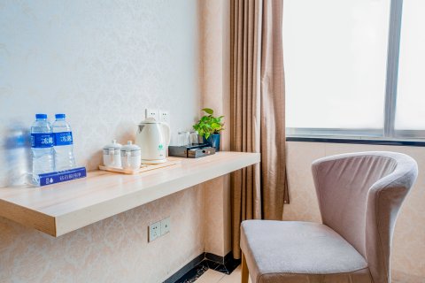 皓海青云酒店(湛江赤坎老街店)