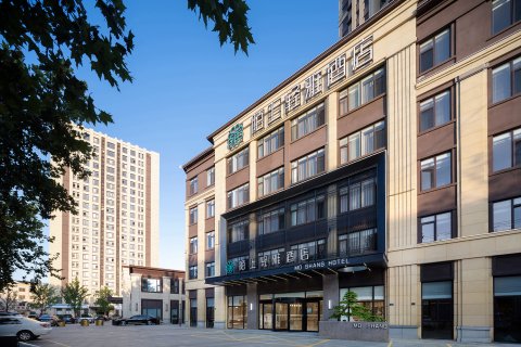 陌上轻雅酒店(青岛北站李村地铁站店)